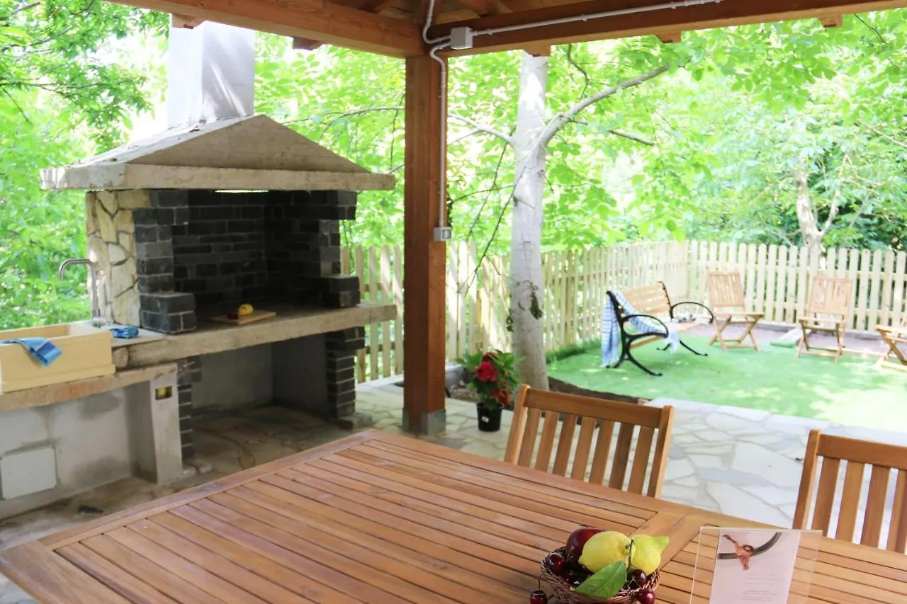 Casa Vacanze Il Giardino - Appartamento Castagno Aritzo Italy