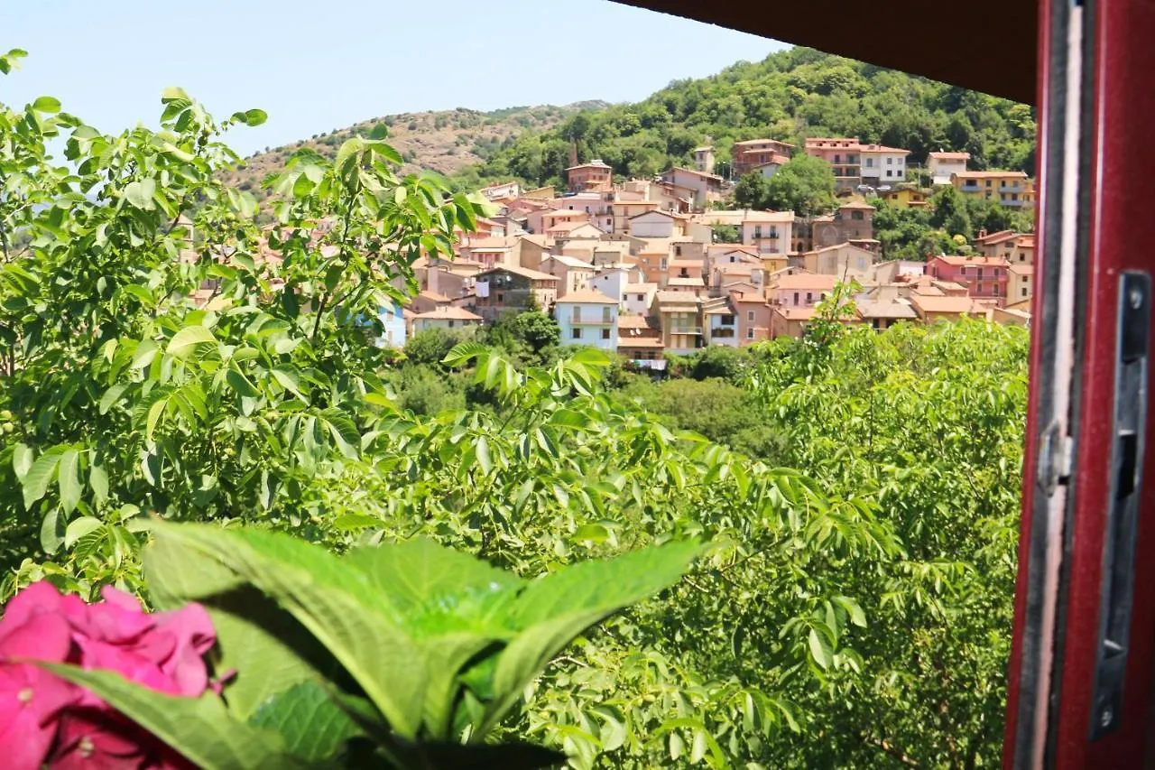 Casa Vacanze Il Giardino - Appartamento Castagno Aritzo
