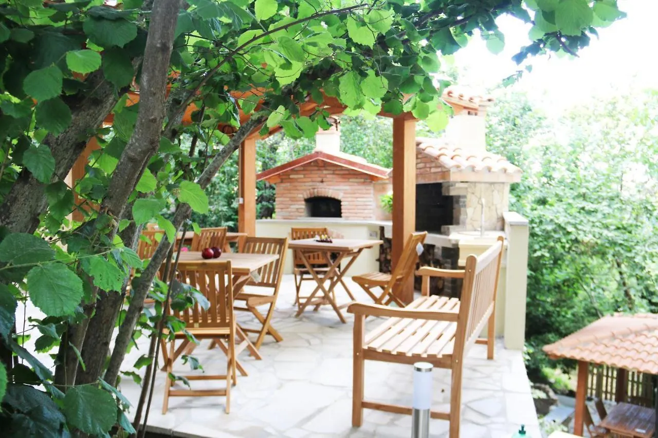 Casa Vacanze Il Giardino - Appartamento Castagno Aritzo Italia