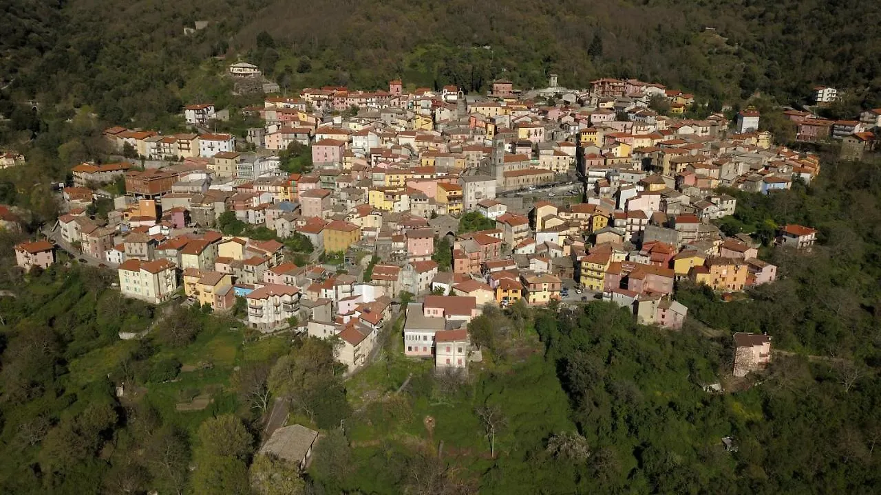 Casa Vacanze Il Giardino - Appartamento Castagno Aritzo