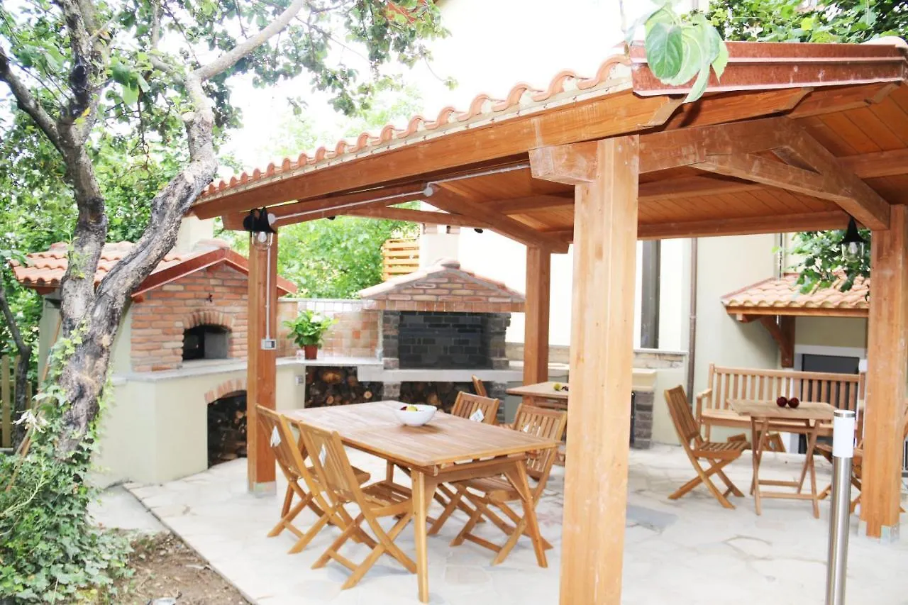 Casa Vacanze Il Giardino - Appartamento Castagno Aritzo